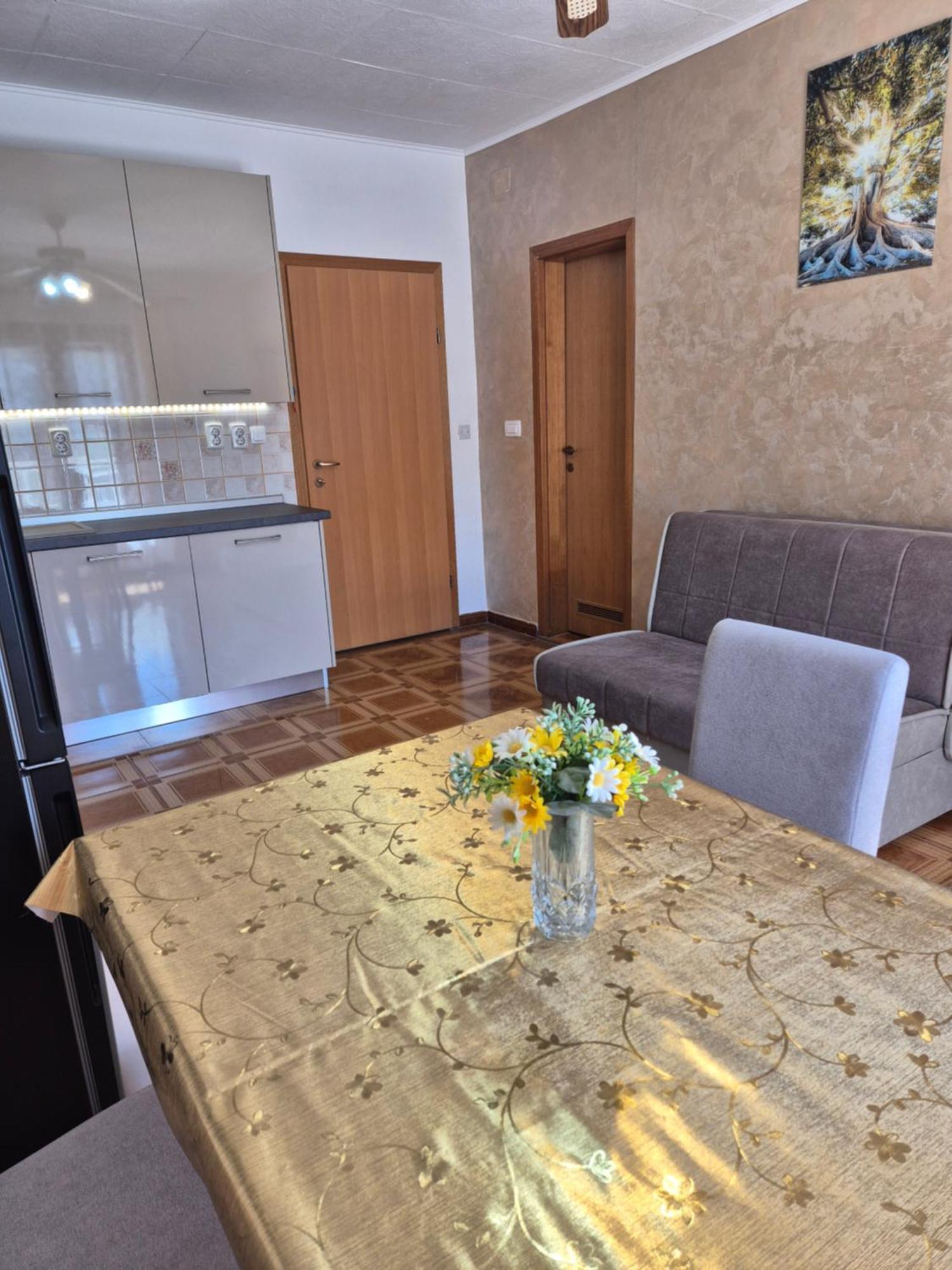 Hotel Apartmens Spiko 2 à Hvar Town Extérieur photo