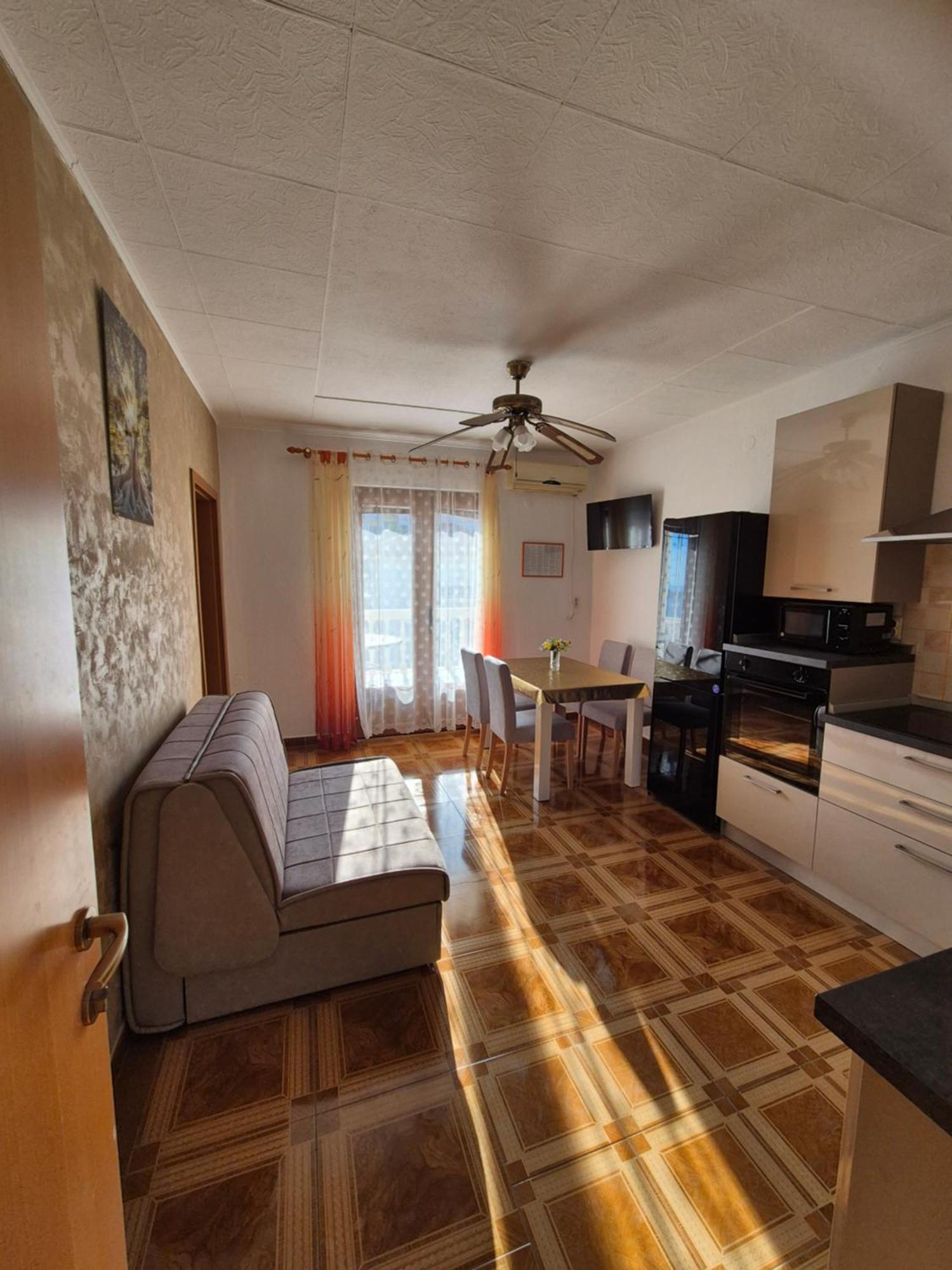 Hotel Apartmens Spiko 2 à Hvar Town Extérieur photo
