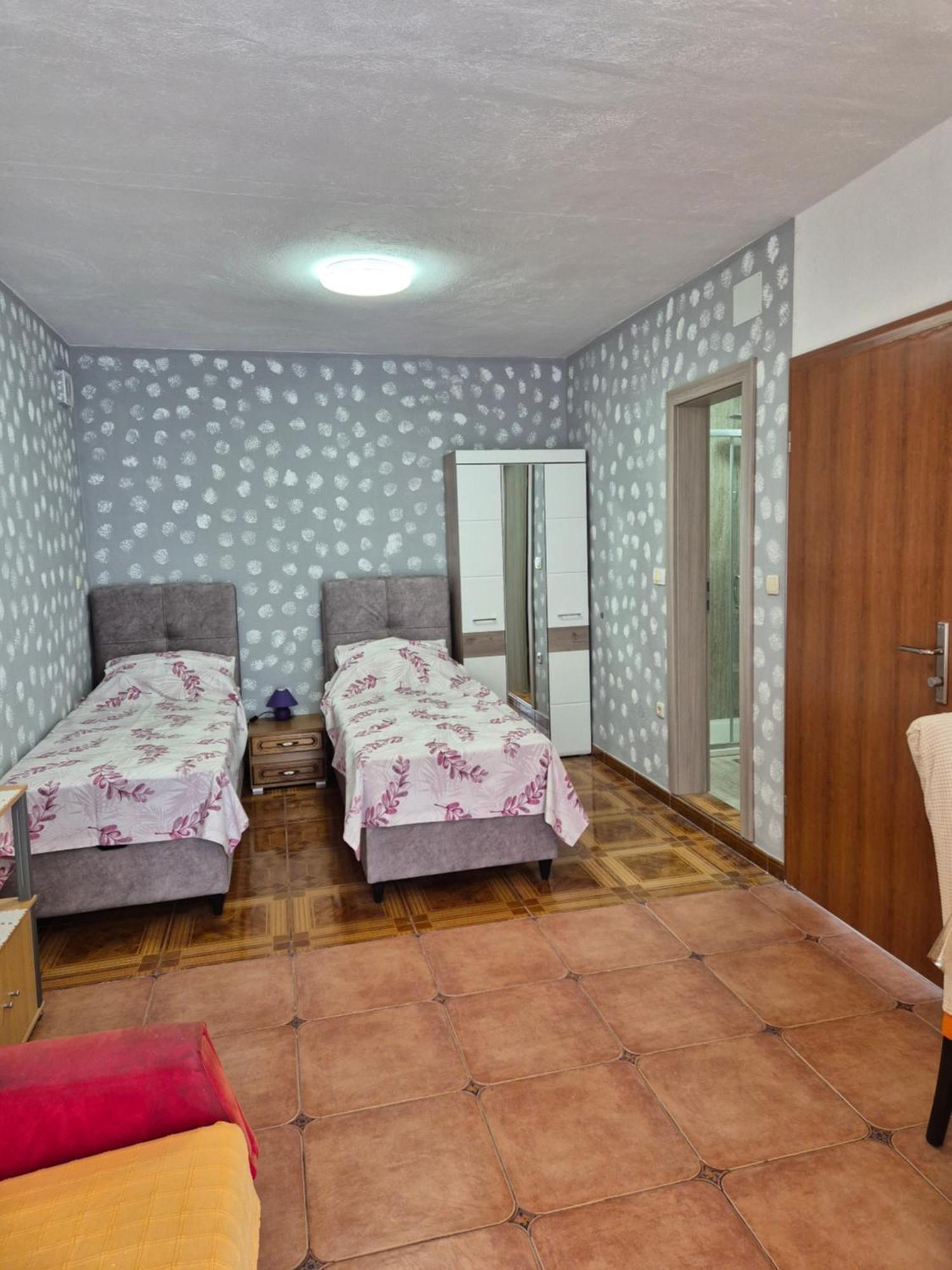 Hotel Apartmens Spiko 2 à Hvar Town Extérieur photo