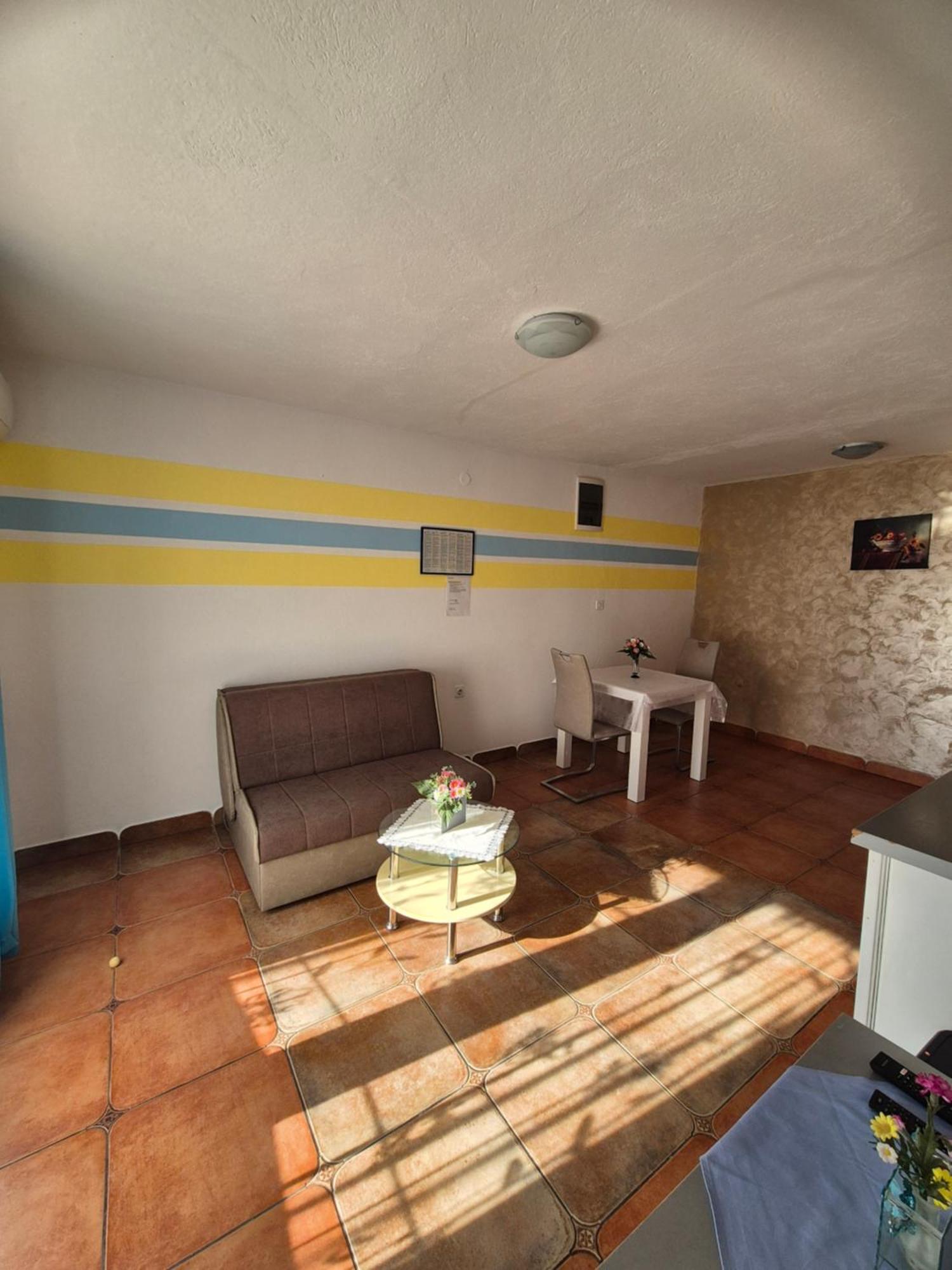 Hotel Apartmens Spiko 2 à Hvar Town Extérieur photo