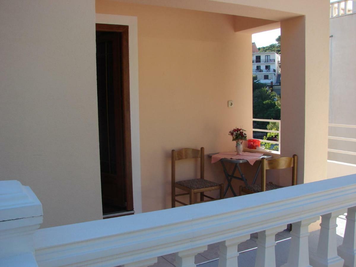 Hotel Apartmens Spiko 2 à Hvar Town Extérieur photo